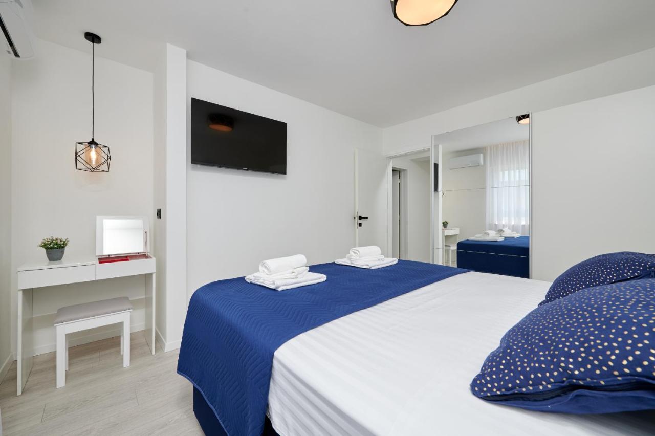 Elli Apartment *