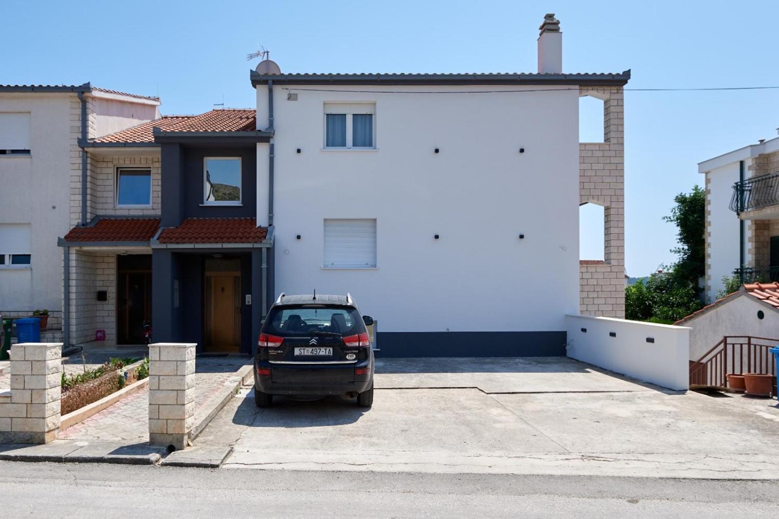 Apartment Elli
